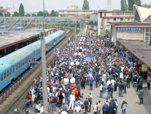 CFR suplimentează numărul de trenuri în perioada Sărbătorilor de iarnă
